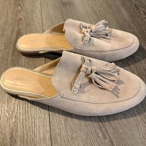 Gianni Bini Gray Suede Slip on Tassel Mules Size 9